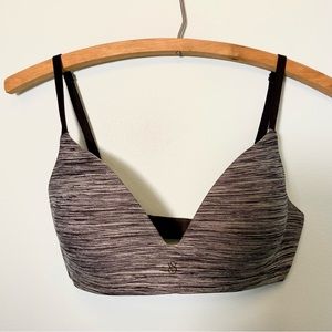 Victoria's Secret wireless bra 32D